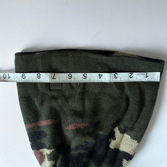 Panache Camo Stocking Hat with Pom Pom Top - Picture 6 of 7